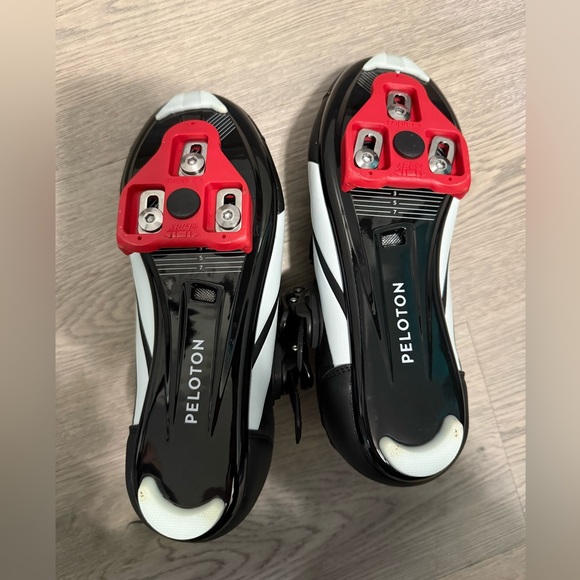 Peloton Black Spin Cycling Shoes w/ Cleats - Size 38 Woman’s 7 US - Picture 5 of 6